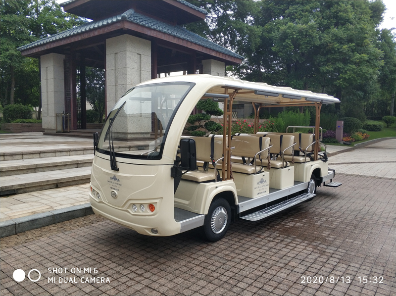 带脚踏板观光车 14座观光车